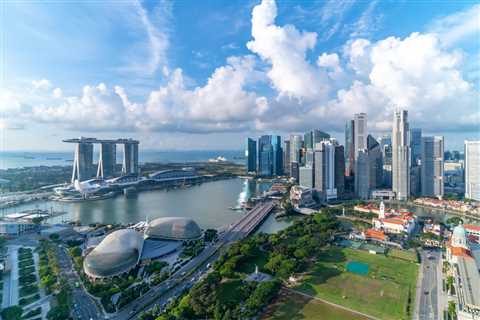 Singapore Drops COVID Test for Vaccinated Travelers