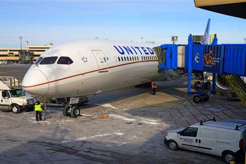 United to Cut 50 Domestic Flights per Day at a Major U.S. Airport
