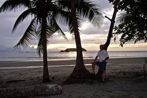 8 Things to do in Manuel Antonio, Costa Rica (+Best Beaches)