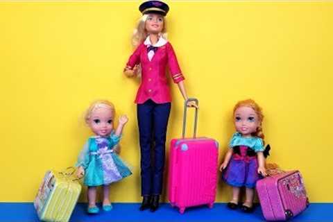 AIRPORT ! Elsa and Anna toddlers - vacation - check in - baggage - suitcases - shopping - Barbie