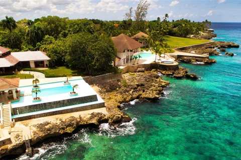 Luxury Holiday Villa in Barbados: The Perfect Getaway!