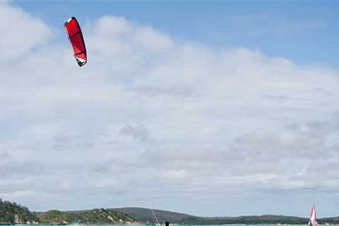Los mejores lugares para practicar kitesurf en Cataluña