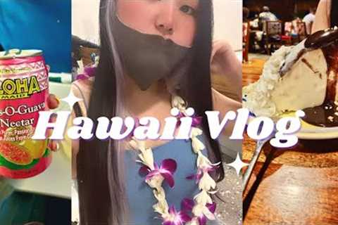 Hawaii Vlog | First night in Waikiki with fireworks | Staying at Alohilani Resort | Eating at..