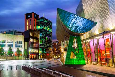 The Best Shopping Spots in Manchester: An Expert Guide