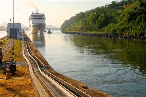 Exploring the Panama Canal: A Comprehensive Guide to Walk Tours