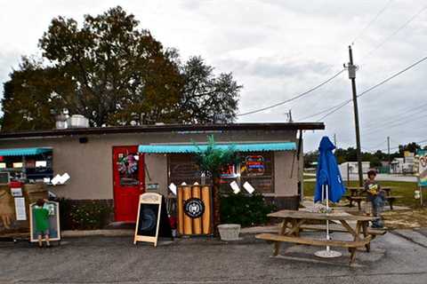 BeckyJack’s Food Shack: Searching for Weeki Wachee Restaurants and Finding a Gem