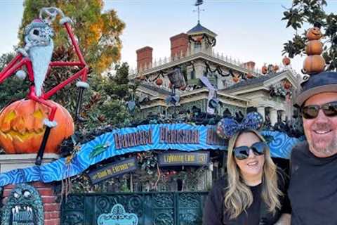 Disneyland Countdown to Halloween Continues! Main St. Pumpkins, SnEEK Peak at DCA, HM Holiday & ..