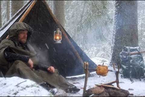 4 Days Winter Bushcraft in Snow, High Winds and Rain - Canvas Poncho Shelter - Vintage Wild Camping