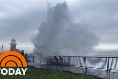 Rogue waves slam California beach, knocking down onlookers