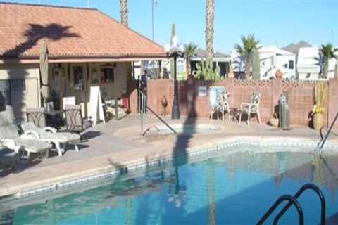 The Ultimate Guide to the Best Hotels in Maricopa County, AZ with Pools