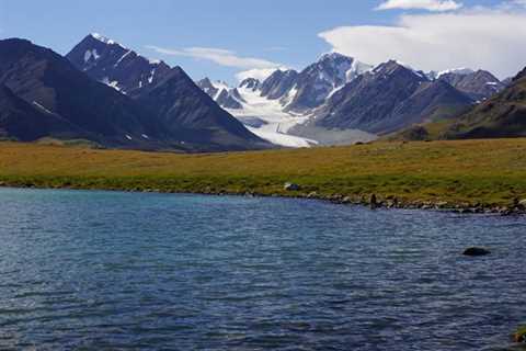 Khoton and Khurgan Lakes: A Stunning Landscape for Fishing - Discover Altai