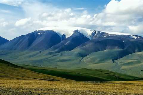 A Journey Through Sutai Mountain: Nature's Symphony - Discover Altai